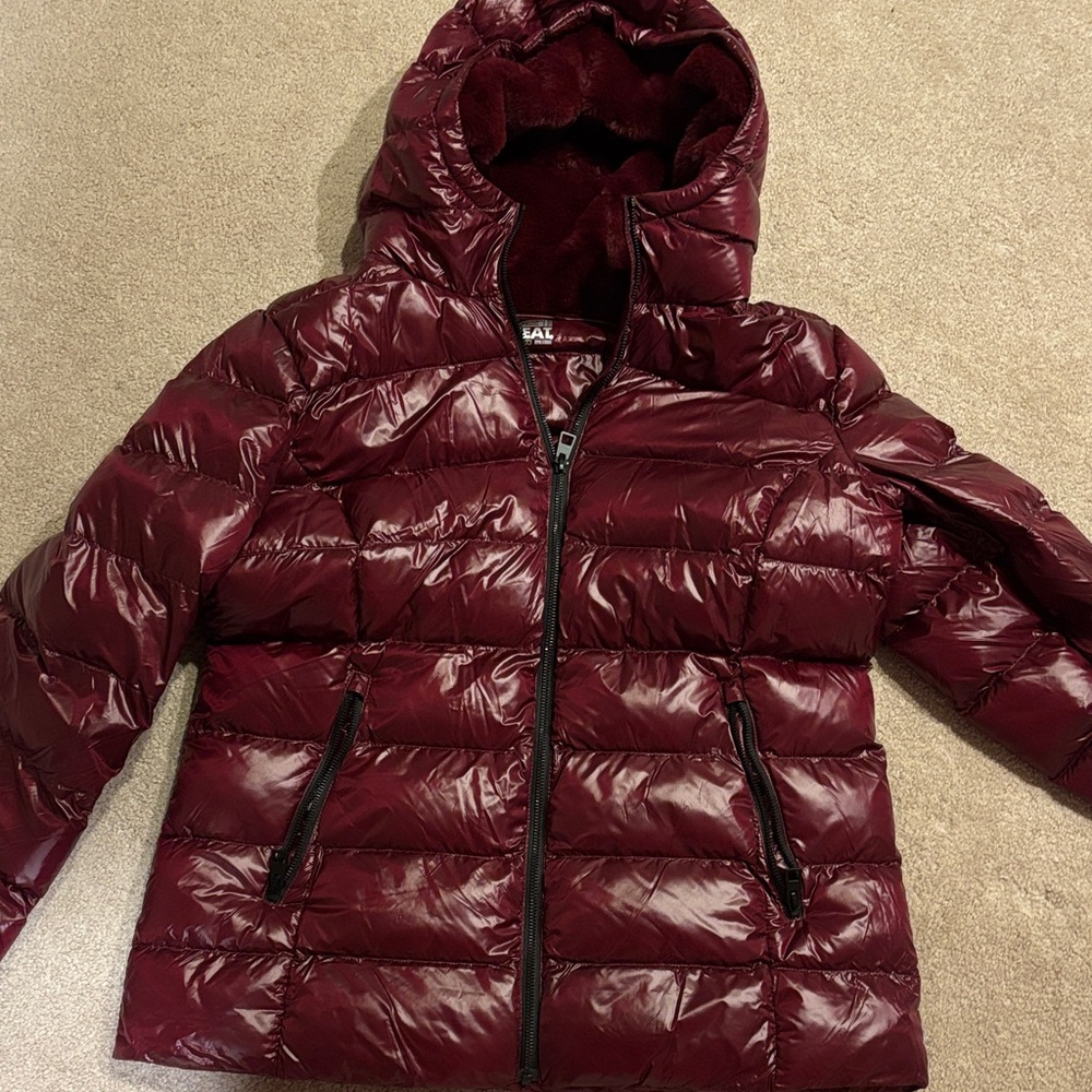 32 Degrees Women's Glossy Burgundy Puffer Jacket with Hood